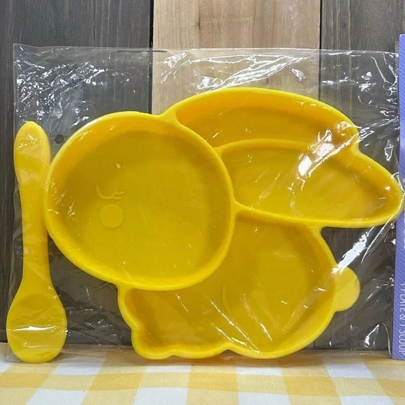 ♥️2 Silicone bunny food trays and matching spoons - Picture 4 of 9